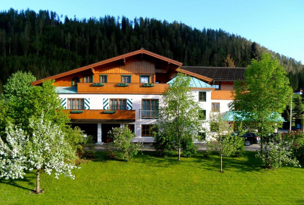 Aparthotel Kristall Альтенмаркт  Экстерьер фото